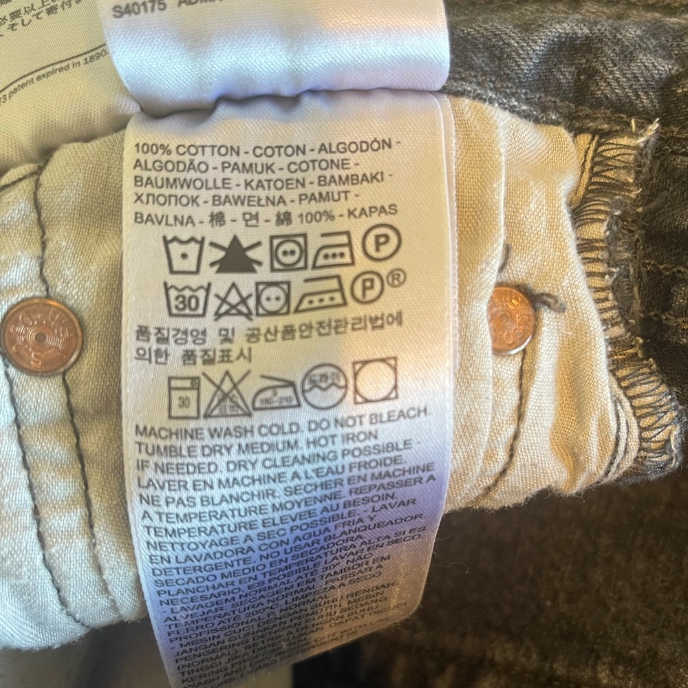 Levi’s 501 Original Mid Rise Black Cut-Off Denim Shorts - Picture 12 of 12